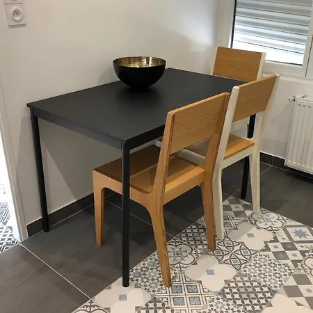 Modern House Next Disneyland بيت للعطل